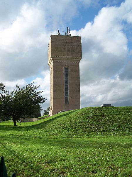 File:Kimberley Water Tower, Nottinghamshire.JPG